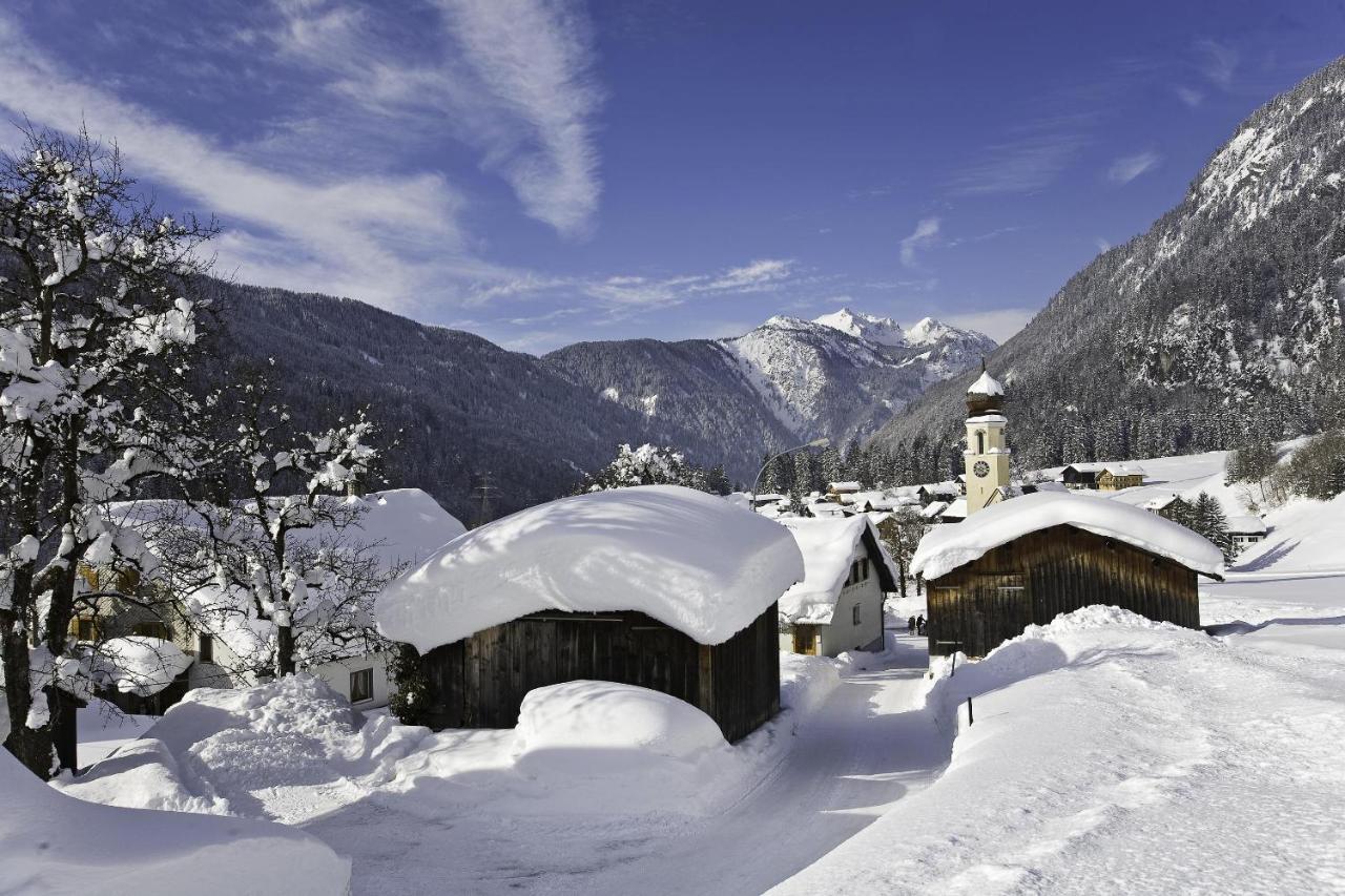 Haus Sonnenhof Apartment Wald am Arlberg Exterior photo